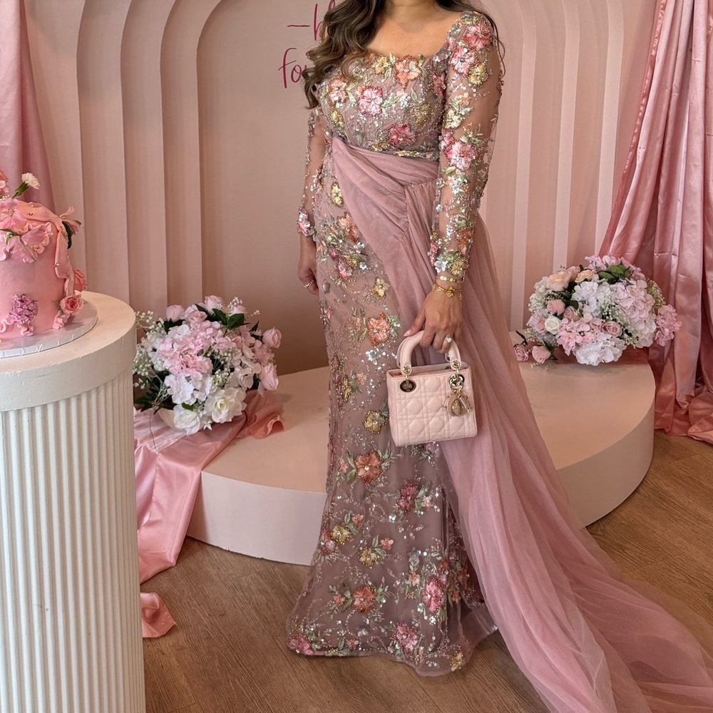 Elegant Pink Floral Embroidered Evening Dress